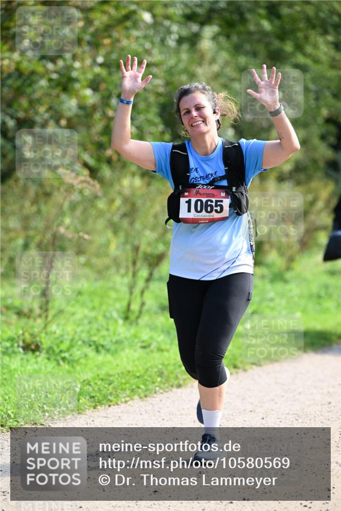 27.09.2026 - 35. Volkslauf durch das schöne Alstertal Dr. Thomas Lammeyer http://msf.ph/oto/10580569 27.09.2026 12:16:26 Laufen 1065 meine-sportfotos.de
