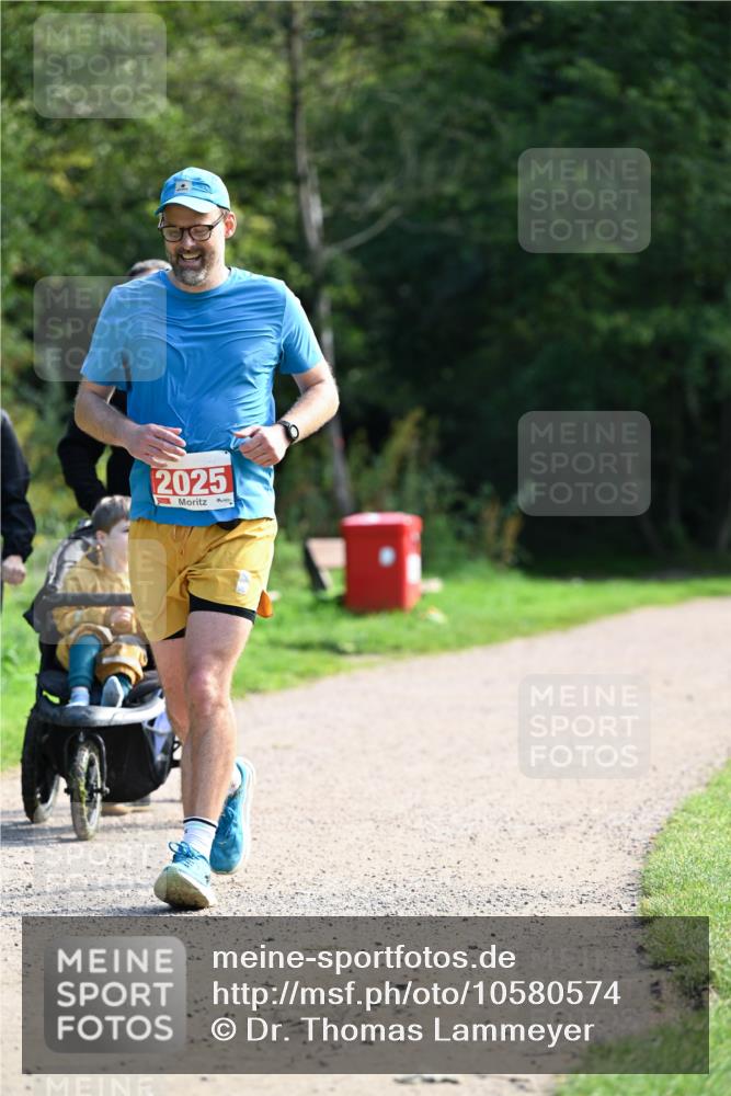 27.09.2026 - 35. Volkslauf durch das schöne Alstertal Dr. Thomas Lammeyer http://msf.ph/oto/10580574 27.09.2026 12:16:29 Laufen 2025 meine-sportfotos.de