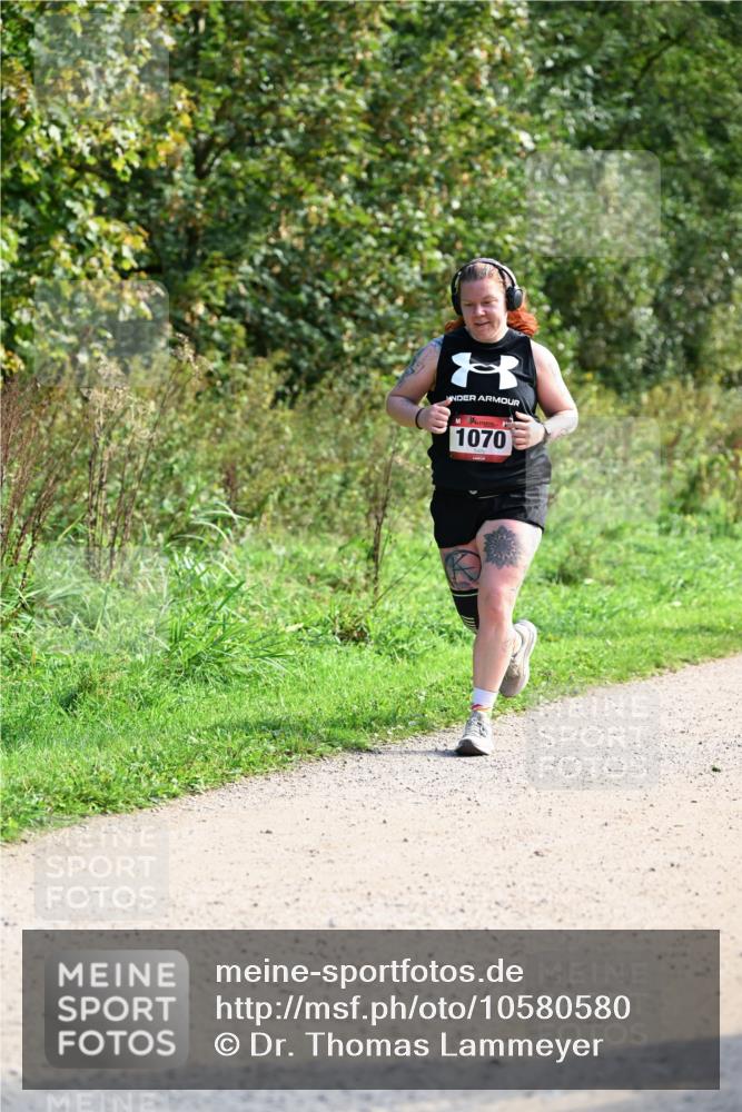 27.09.2026 - 35. Volkslauf durch das schöne Alstertal Dr. Thomas Lammeyer http://msf.ph/oto/10580580 27.09.2026 12:16:42 Laufen 1070 meine-sportfotos.de