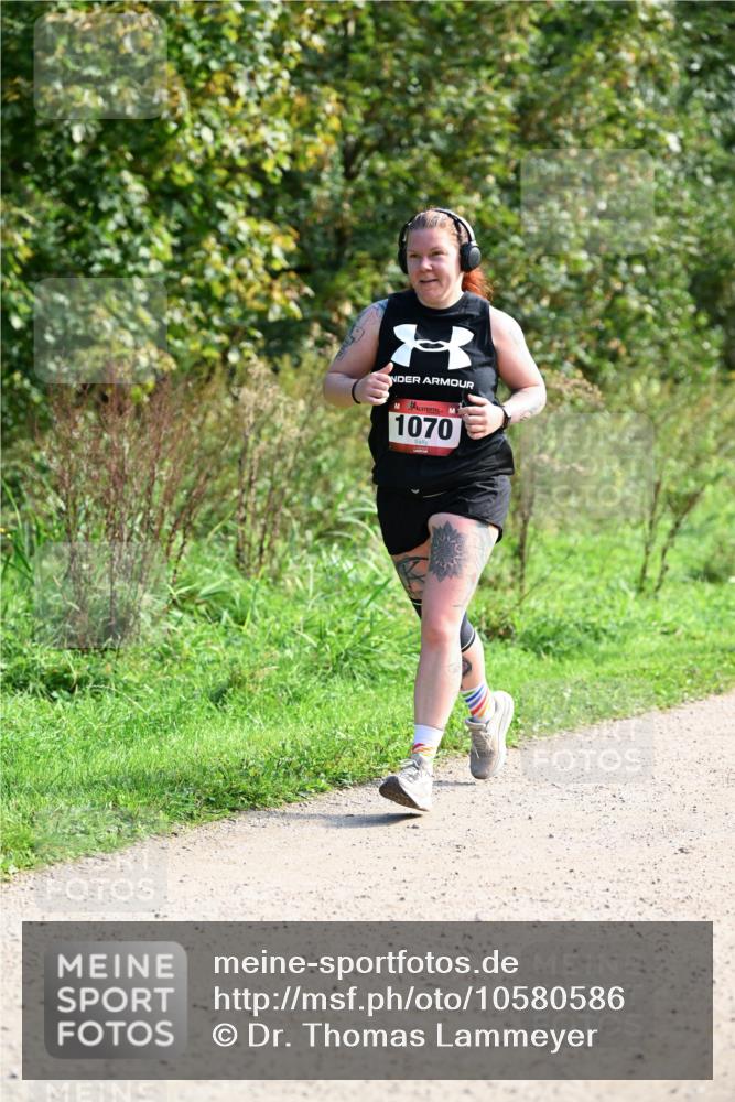 27.09.2026 - 35. Volkslauf durch das schöne Alstertal Dr. Thomas Lammeyer http://msf.ph/oto/10580586 27.09.2026 12:16:42 Laufen 1070 meine-sportfotos.de