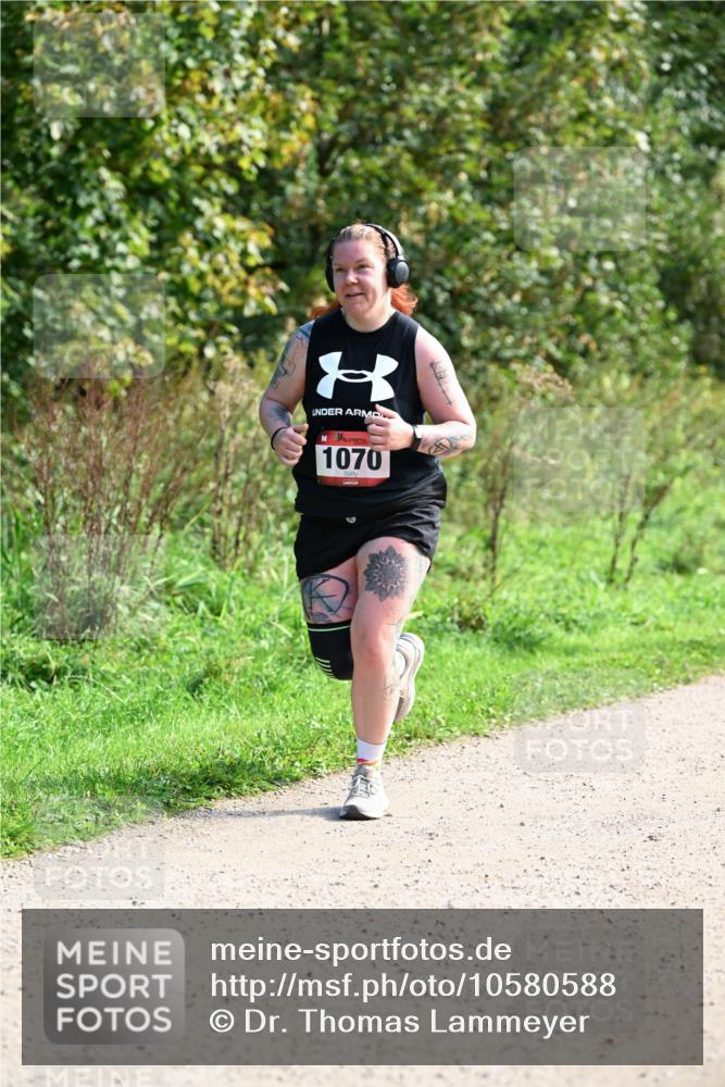 27.09.2026 - 35. Volkslauf durch das schöne Alstertal Dr. Thomas Lammeyer http://msf.ph/oto/10580588 27.09.2026 12:16:42 Laufen 1070 meine-sportfotos.de