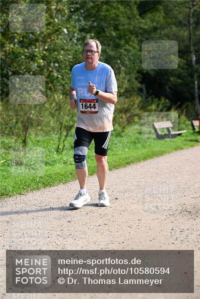 27.09.2026 - 35. Volkslauf durch das schöne Alstertal Dr. Thomas Lammeyer http://msf.ph/oto/10580594 27.09.2026 12:16:47 Laufen 1644 meine-sportfotos.de