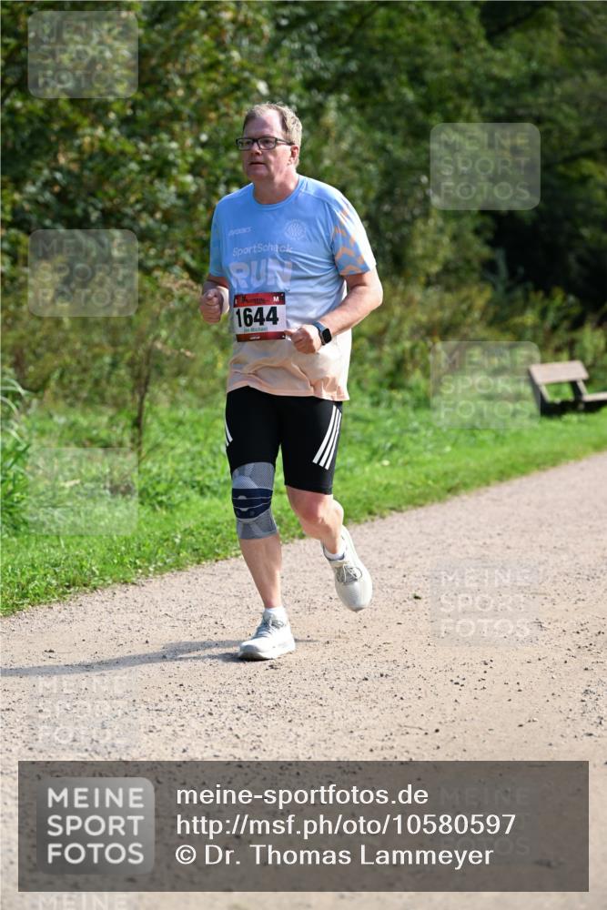 27.09.2026 - 35. Volkslauf durch das schöne Alstertal Dr. Thomas Lammeyer http://msf.ph/oto/10580597 27.09.2026 12:16:47 Laufen 1644 meine-sportfotos.de