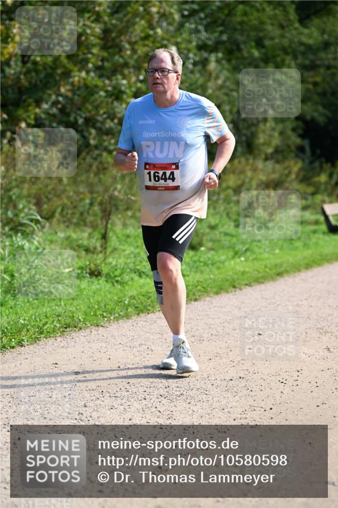 27.09.2026 - 35. Volkslauf durch das schöne Alstertal Dr. Thomas Lammeyer http://msf.ph/oto/10580598 27.09.2026 12:16:47 Laufen 1644 meine-sportfotos.de