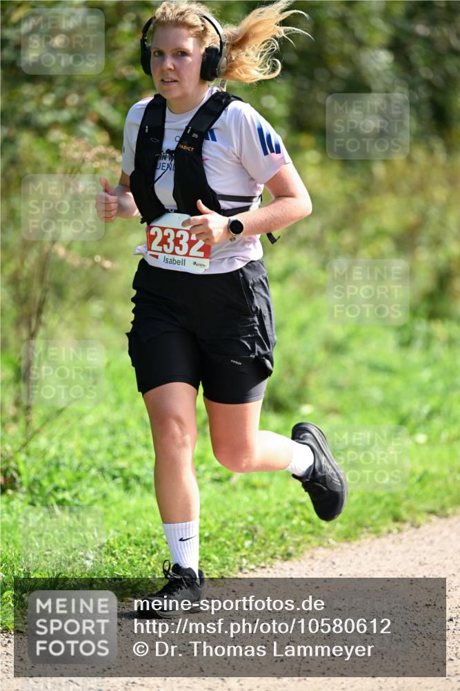 27.09.2026 - 35. Volkslauf durch das schöne Alstertal Dr. Thomas Lammeyer http://msf.ph/oto/10580612 27.09.2026 12:16:57 Laufen 2332 meine-sportfotos.de