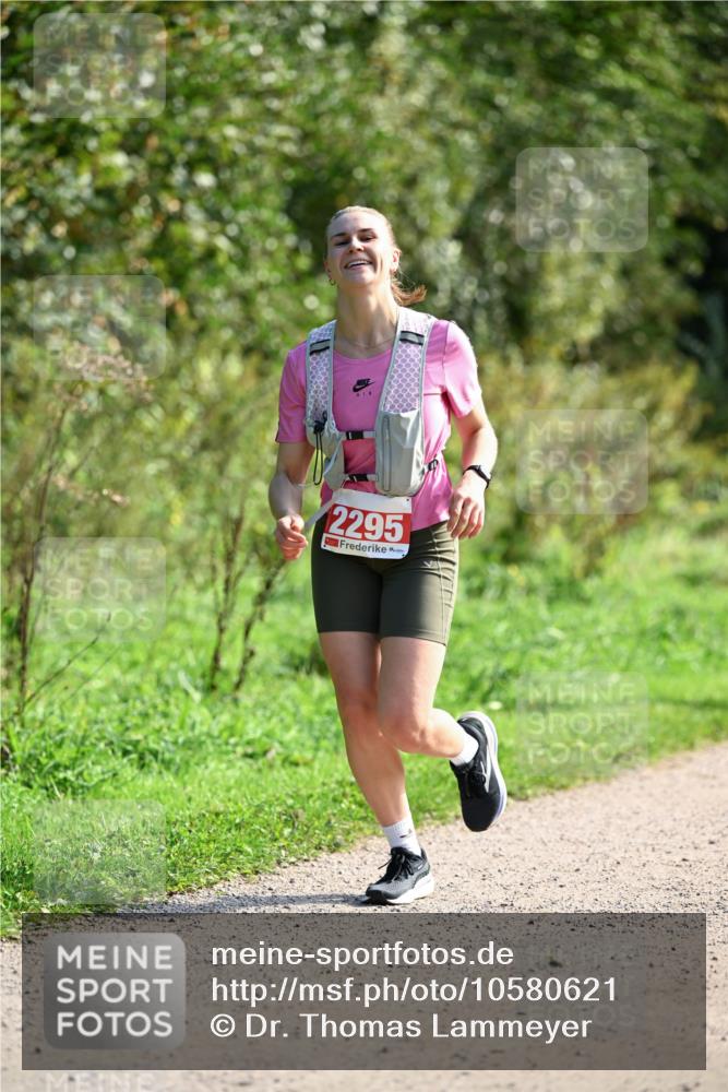 27.09.2026 - 35. Volkslauf durch das schöne Alstertal Dr. Thomas Lammeyer http://msf.ph/oto/10580621 27.09.2026 12:17:07 Laufen 2295 meine-sportfotos.de