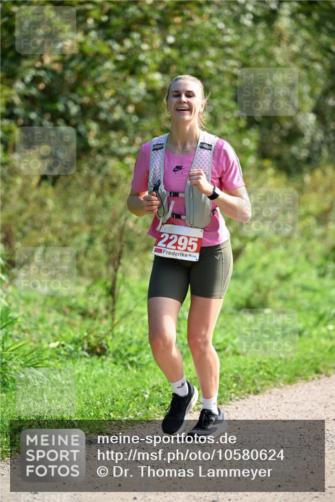 27.09.2026 - 35. Volkslauf durch das schöne Alstertal Dr. Thomas Lammeyer http://msf.ph/oto/10580624 27.09.2026 12:17:08 Laufen 2295 meine-sportfotos.de