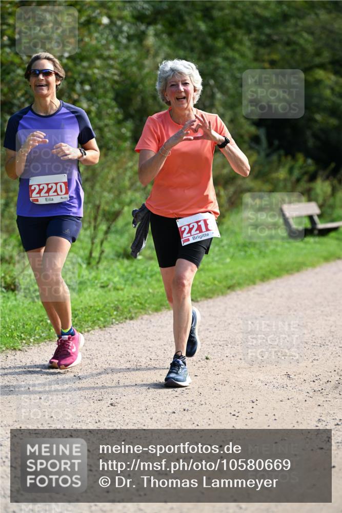 27.09.2026 - 35. Volkslauf durch das schöne Alstertal Dr. Thomas Lammeyer http://msf.ph/oto/10580669 27.09.2026 12:17:36 Laufen 2220, 2218 meine-sportfotos.de