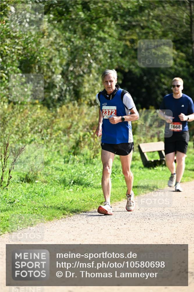 27.09.2026 - 35. Volkslauf durch das schöne Alstertal Dr. Thomas Lammeyer http://msf.ph/oto/10580698 27.09.2026 12:18:01 Laufen 2372, 1668 meine-sportfotos.de