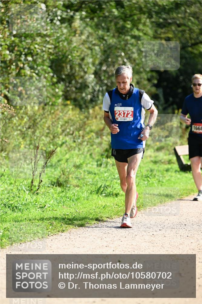 27.09.2026 - 35. Volkslauf durch das schöne Alstertal Dr. Thomas Lammeyer http://msf.ph/oto/10580702 27.09.2026 12:18:02 Laufen 2372, 1668 meine-sportfotos.de