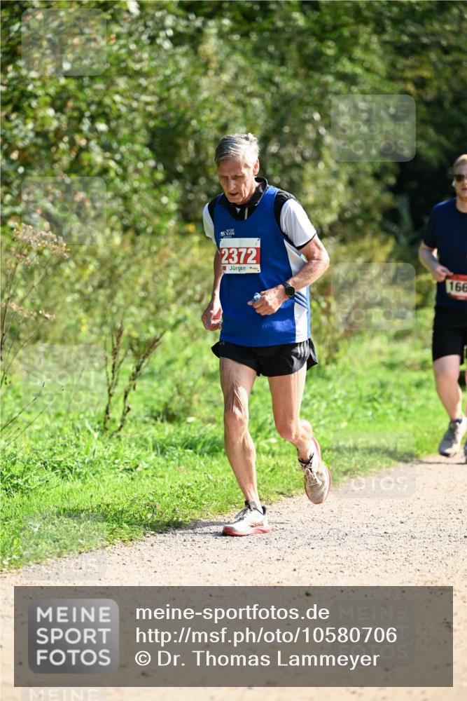 27.09.2026 - 35. Volkslauf durch das schöne Alstertal Dr. Thomas Lammeyer http://msf.ph/oto/10580706 27.09.2026 12:18:02 Laufen 2372, 166 meine-sportfotos.de