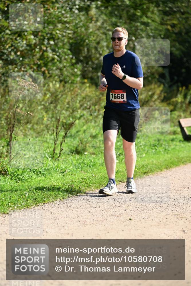 27.09.2026 - 35. Volkslauf durch das schöne Alstertal Dr. Thomas Lammeyer http://msf.ph/oto/10580708 27.09.2026 12:18:04 Laufen 1668 meine-sportfotos.de
