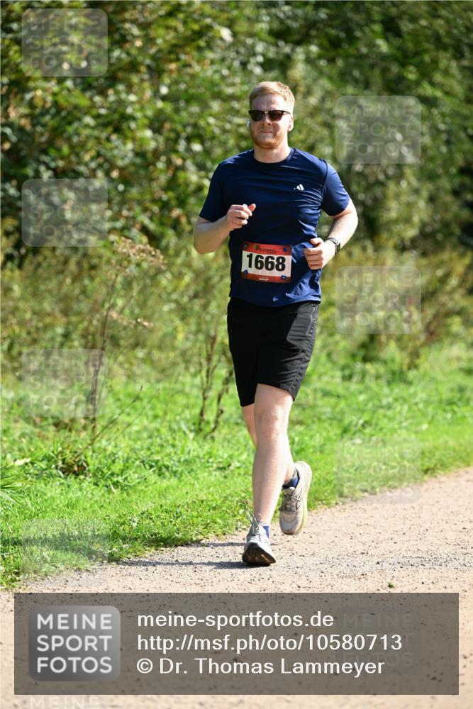 27.09.2026 - 35. Volkslauf durch das schöne Alstertal Dr. Thomas Lammeyer http://msf.ph/oto/10580713 27.09.2026 12:18:04 Laufen 1668 meine-sportfotos.de