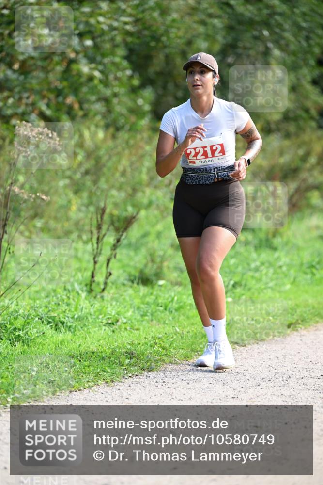 27.09.2026 - 35. Volkslauf durch das schöne Alstertal Dr. Thomas Lammeyer http://msf.ph/oto/10580749 27.09.2026 12:18:27 Laufen 2212 meine-sportfotos.de