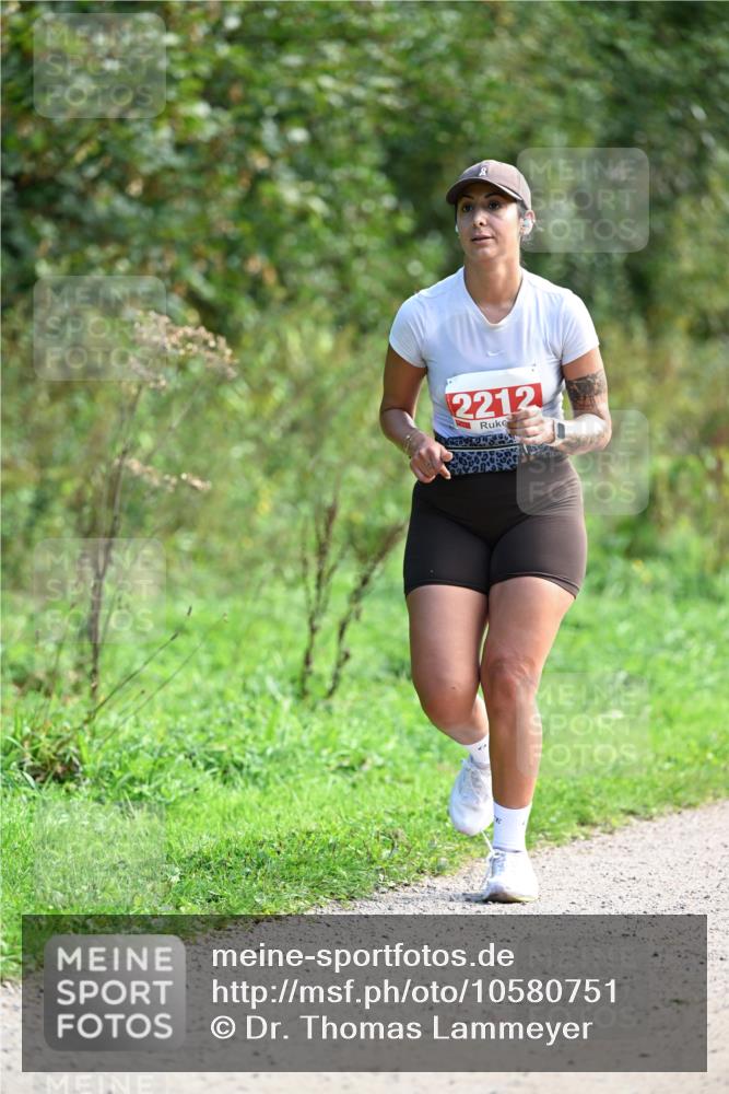 27.09.2026 - 35. Volkslauf durch das schöne Alstertal Dr. Thomas Lammeyer http://msf.ph/oto/10580751 27.09.2026 12:18:27 Laufen 2212 meine-sportfotos.de