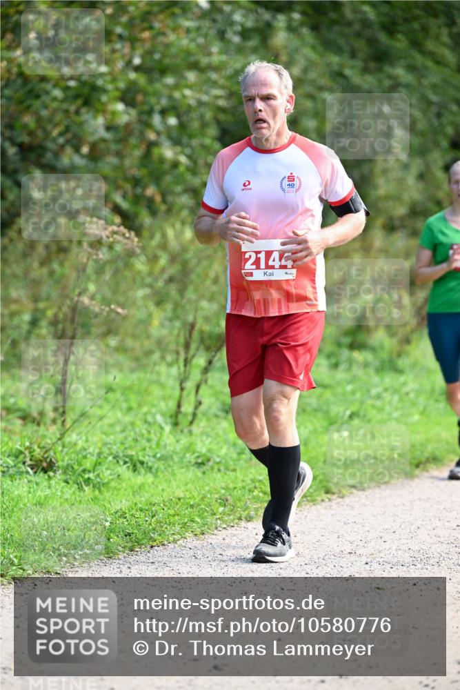 27.09.2026 - 35. Volkslauf durch das schöne Alstertal Dr. Thomas Lammeyer http://msf.ph/oto/10580776 27.09.2026 12:18:57 Laufen 2145 meine-sportfotos.de