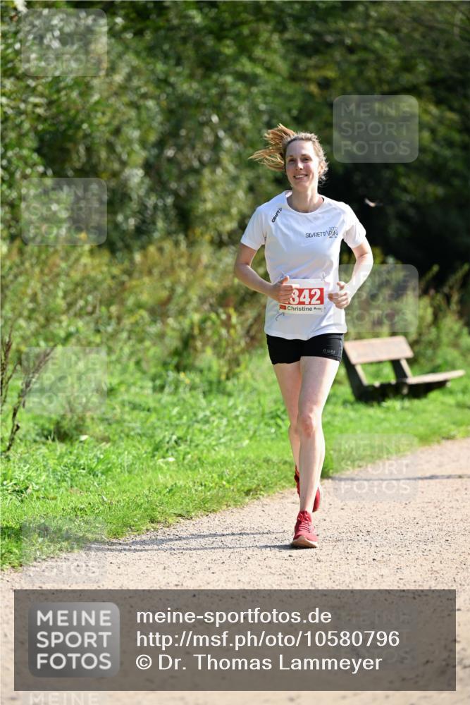 27.09.2026 - 35. Volkslauf durch das schöne Alstertal Dr. Thomas Lammeyer http://msf.ph/oto/10580796 27.09.2026 12:19:27 Laufen 342 meine-sportfotos.de