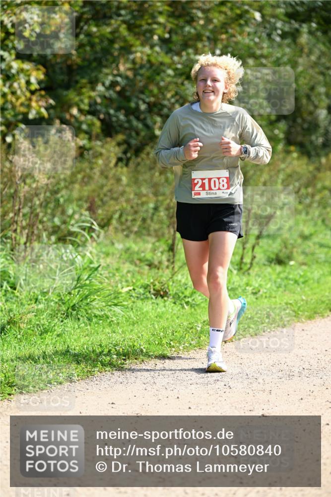 27.09.2026 - 35. Volkslauf durch das schöne Alstertal Dr. Thomas Lammeyer http://msf.ph/oto/10580840 27.09.2026 12:20:09 Laufen 2108 meine-sportfotos.de