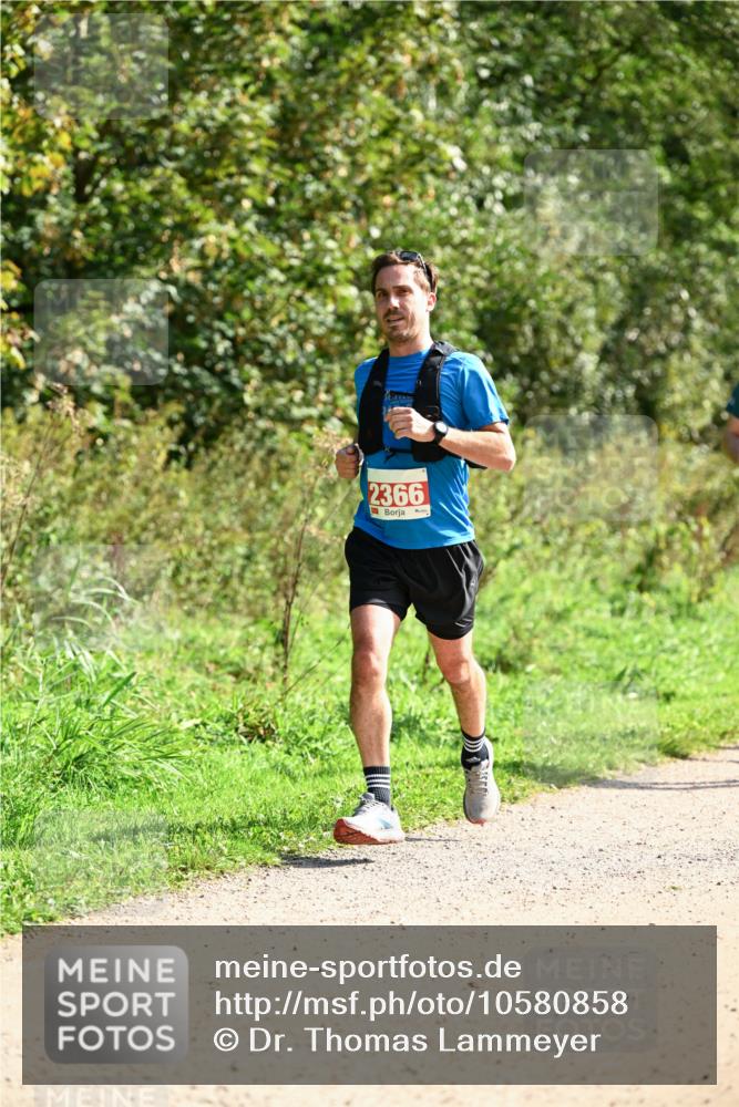 27.09.2026 - 35. Volkslauf durch das schöne Alstertal Dr. Thomas Lammeyer http://msf.ph/oto/10580858 27.09.2026 12:20:21 Laufen 2366 meine-sportfotos.de