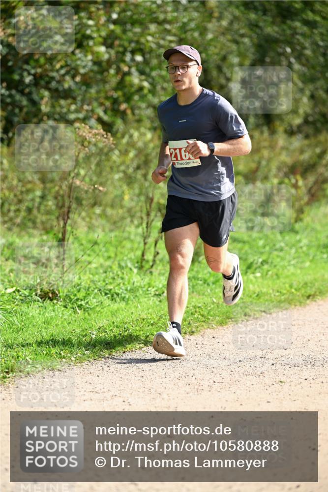 27.09.2026 - 35. Volkslauf durch das schöne Alstertal Dr. Thomas Lammeyer http://msf.ph/oto/10580888 27.09.2026 12:21:02 Laufen 216 meine-sportfotos.de