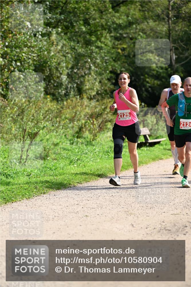 27.09.2026 - 35. Volkslauf durch das schöne Alstertal Dr. Thomas Lammeyer http://msf.ph/oto/10580904 27.09.2026 12:21:23 Laufen 2125, 2124 meine-sportfotos.de