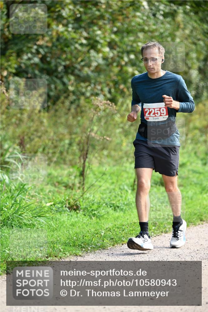27.09.2026 - 35. Volkslauf durch das schöne Alstertal Dr. Thomas Lammeyer http://msf.ph/oto/10580943 27.09.2026 12:21:33 Laufen 2259 meine-sportfotos.de