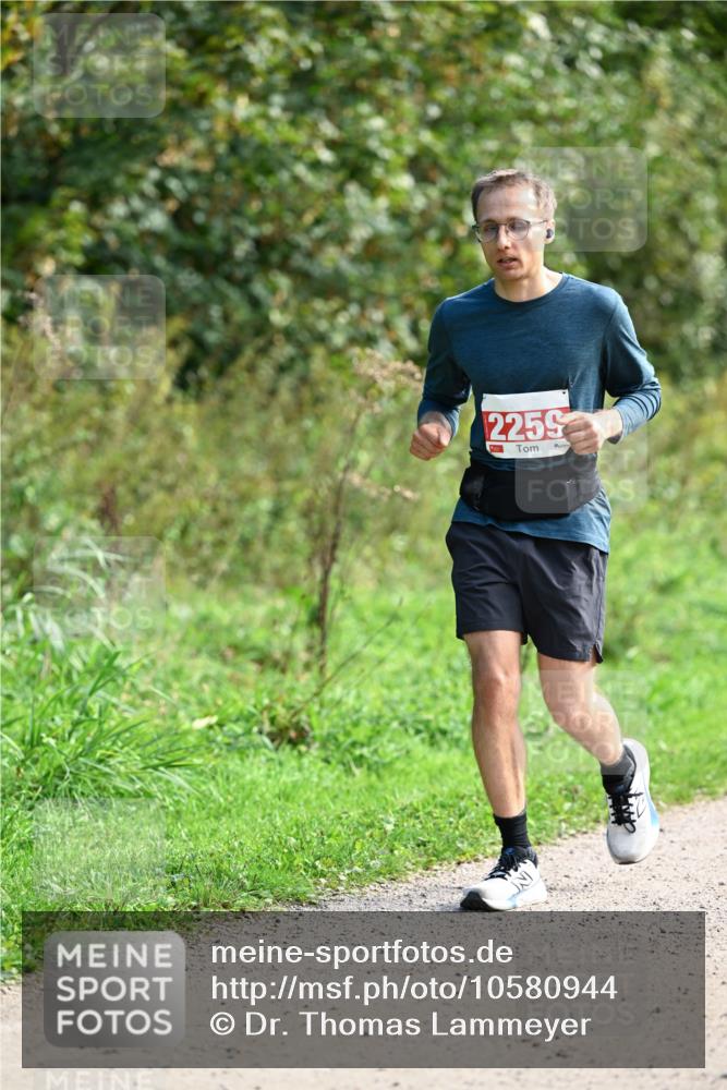 27.09.2026 - 35. Volkslauf durch das schöne Alstertal Dr. Thomas Lammeyer http://msf.ph/oto/10580944 27.09.2026 12:21:33 Laufen 2259, 1 meine-sportfotos.de