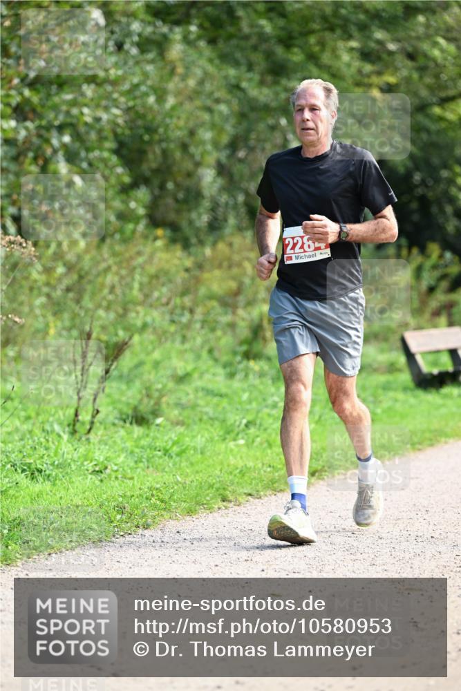 27.09.2026 - 35. Volkslauf durch das schöne Alstertal Dr. Thomas Lammeyer http://msf.ph/oto/10580953 27.09.2026 12:21:38 Laufen 228 meine-sportfotos.de