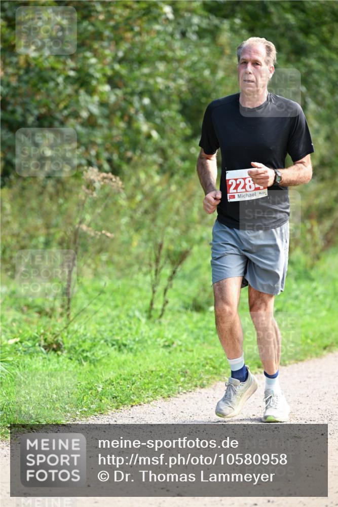 27.09.2026 - 35. Volkslauf durch das schöne Alstertal Dr. Thomas Lammeyer http://msf.ph/oto/10580958 27.09.2026 12:21:39 Laufen 228 meine-sportfotos.de