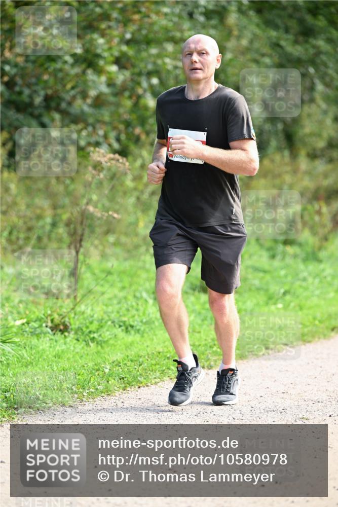 27.09.2026 - 35. Volkslauf durch das schöne Alstertal Dr. Thomas Lammeyer http://msf.ph/oto/10580978 27.09.2026 12:21:47 Laufen  meine-sportfotos.de