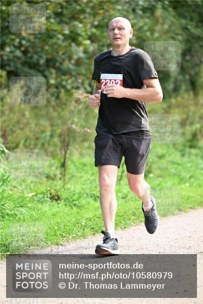 27.09.2026 - 35. Volkslauf durch das schöne Alstertal Dr. Thomas Lammeyer http://msf.ph/oto/10580979 27.09.2026 12:21:47 Laufen 2202 meine-sportfotos.de