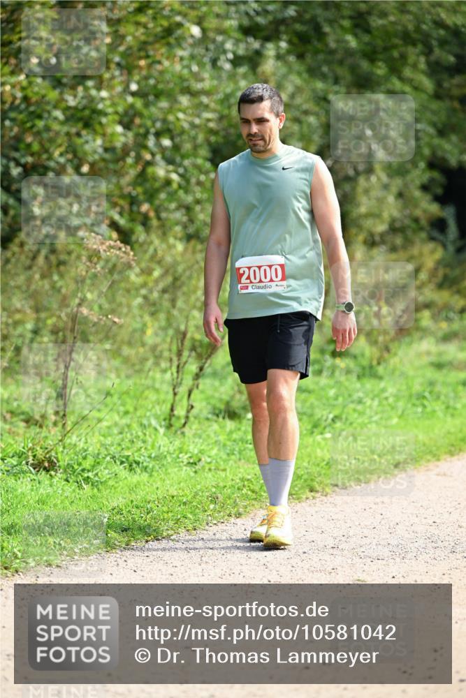 27.09.2026 - 35. Volkslauf durch das schöne Alstertal Dr. Thomas Lammeyer http://msf.ph/oto/10581042 27.09.2026 12:22:30 Laufen 2000 meine-sportfotos.de