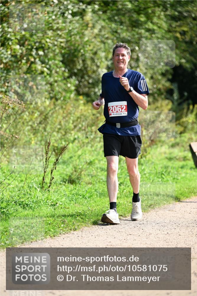 27.09.2026 - 35. Volkslauf durch das schöne Alstertal Dr. Thomas Lammeyer http://msf.ph/oto/10581075 27.09.2026 12:22:54 Laufen 2062 meine-sportfotos.de