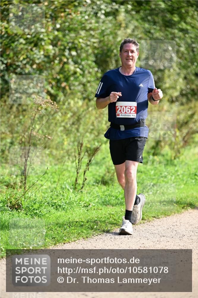 27.09.2026 - 35. Volkslauf durch das schöne Alstertal Dr. Thomas Lammeyer http://msf.ph/oto/10581078 27.09.2026 12:22:54 Laufen 2062 meine-sportfotos.de