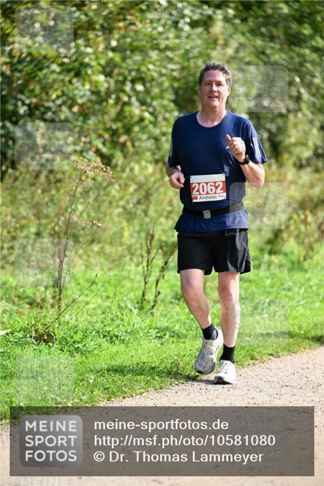 27.09.2026 - 35. Volkslauf durch das schöne Alstertal Dr. Thomas Lammeyer http://msf.ph/oto/10581080 27.09.2026 12:22:55 Laufen 2062 meine-sportfotos.de