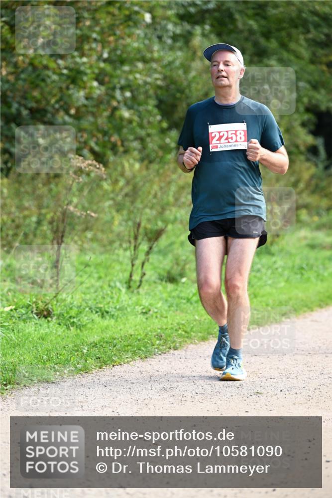 27.09.2026 - 35. Volkslauf durch das schöne Alstertal Dr. Thomas Lammeyer http://msf.ph/oto/10581090 27.09.2026 12:23:07 Laufen 2258 meine-sportfotos.de
