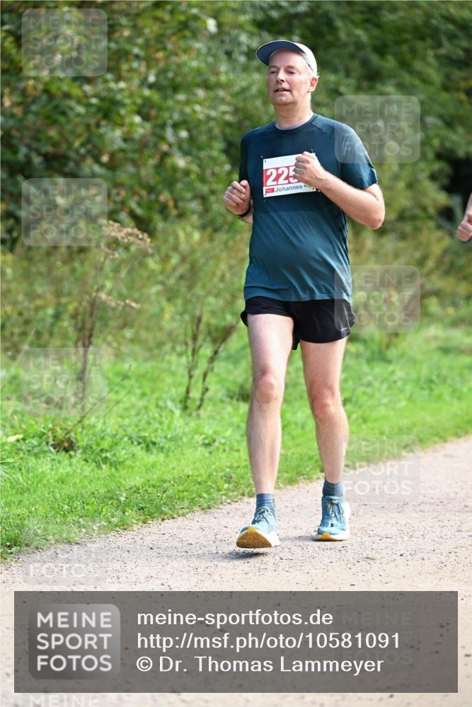 27.09.2026 - 35. Volkslauf durch das schöne Alstertal Dr. Thomas Lammeyer http://msf.ph/oto/10581091 27.09.2026 12:23:07 Laufen 225 meine-sportfotos.de
