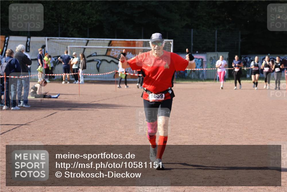 27.09.2026 - 35. Volkslauf durch das schöne Alstertal Strokosch-Dieckow http://msf.ph/oto/10581151 27.09.2026 12:59:50 Ziel 1659 meine-sportfotos.de