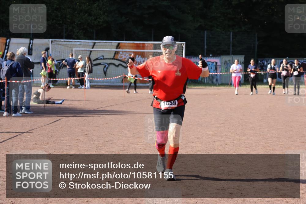 27.09.2026 - 35. Volkslauf durch das schöne Alstertal Strokosch-Dieckow http://msf.ph/oto/10581155 27.09.2026 12:59:50 Ziel 1659 meine-sportfotos.de