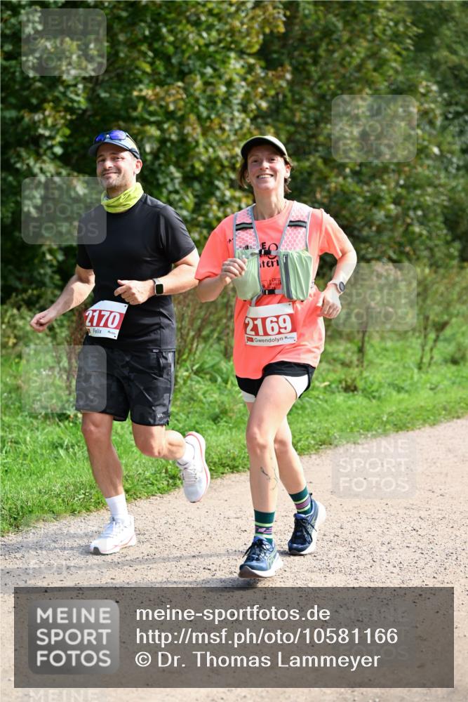 27.09.2026 - 35. Volkslauf durch das schöne Alstertal Dr. Thomas Lammeyer http://msf.ph/oto/10581166 27.09.2026 12:23:52 Laufen 2170, 2169, 20 meine-sportfotos.de