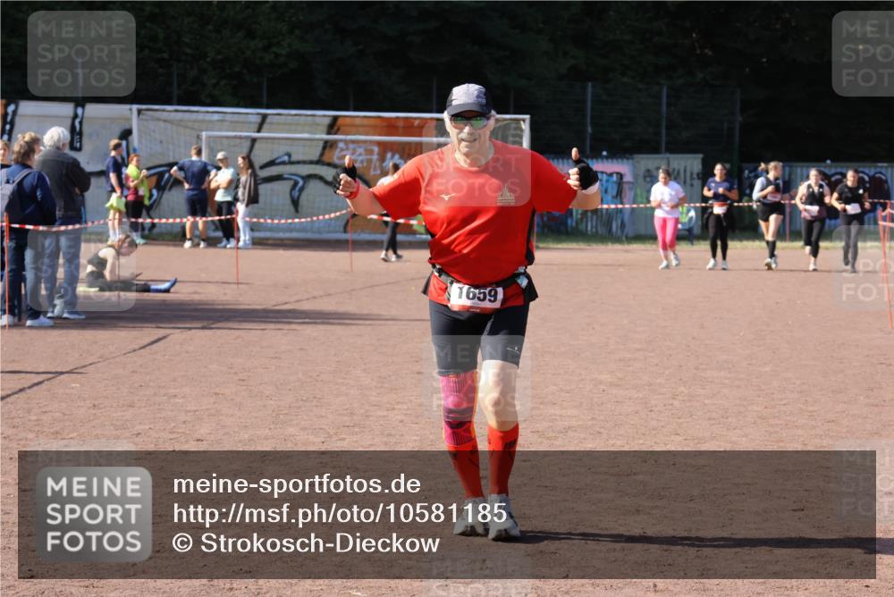 27.09.2026 - 35. Volkslauf durch das schöne Alstertal Strokosch-Dieckow http://msf.ph/oto/10581185 27.09.2026 12:59:51 Ziel 1659 meine-sportfotos.de