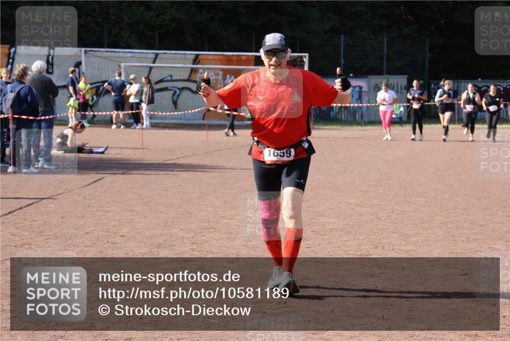 27.09.2026 - 35. Volkslauf durch das schöne Alstertal Strokosch-Dieckow http://msf.ph/oto/10581189 27.09.2026 12:59:51 Ziel 1659 meine-sportfotos.de