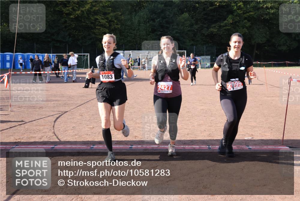 27.09.2026 - 35. Volkslauf durch das schöne Alstertal Strokosch-Dieckow http://msf.ph/oto/10581283 27.09.2026 13:00:04 Ziel 1083, 1105, 1155, 2099, 2427 meine-sportfotos.de