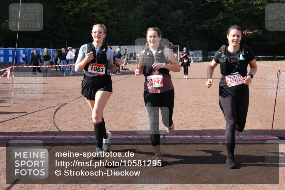 27.09.2026 - 35. Volkslauf durch das schöne Alstertal Strokosch-Dieckow http://msf.ph/oto/10581295 27.09.2026 13:00:04 Ziel 1083, 1105, 1155, 2099, 2427 meine-sportfotos.de