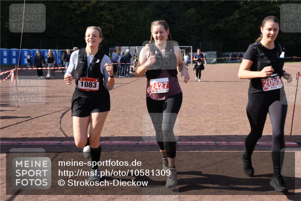 27.09.2026 - 35. Volkslauf durch das schöne Alstertal Strokosch-Dieckow http://msf.ph/oto/10581309 27.09.2026 13:00:04 Ziel 1083, 1105, 1155, 2099, 2427 meine-sportfotos.de