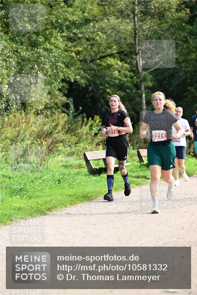 27.09.2026 - 35. Volkslauf durch das schöne Alstertal Dr. Thomas Lammeyer http://msf.ph/oto/10581332 27.09.2026 12:25:09 Laufen 2210, 2211 meine-sportfotos.de