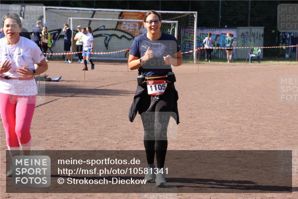 27.09.2026 - 35. Volkslauf durch das schöne Alstertal Strokosch-Dieckow http://msf.ph/oto/10581341 27.09.2026 13:00:09 Ziel 1105, 1155 meine-sportfotos.de