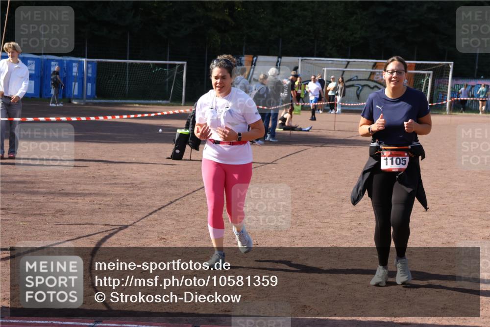 27.09.2026 - 35. Volkslauf durch das schöne Alstertal Strokosch-Dieckow http://msf.ph/oto/10581359 27.09.2026 13:00:11 Ziel 1105, 1155 meine-sportfotos.de