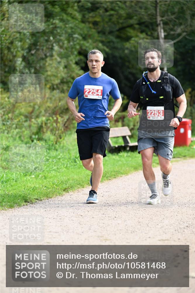 27.09.2026 - 35. Volkslauf durch das schöne Alstertal Dr. Thomas Lammeyer http://msf.ph/oto/10581468 27.09.2026 12:25:35 Laufen 2254, 2253 meine-sportfotos.de