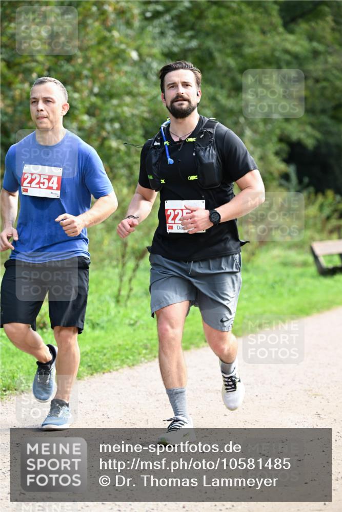 27.09.2026 - 35. Volkslauf durch das schöne Alstertal Dr. Thomas Lammeyer http://msf.ph/oto/10581485 27.09.2026 12:25:37 Laufen 2254, 22 meine-sportfotos.de